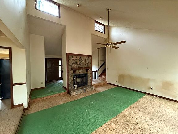 4th image of 904 Allatoona Rd