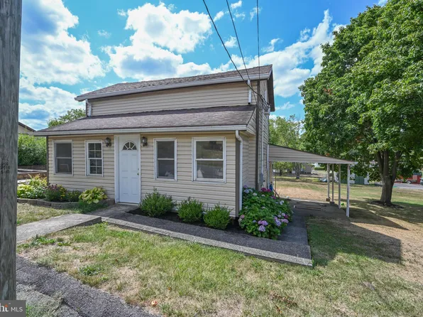 83 Armstrong St, Frostburg, MD 21532