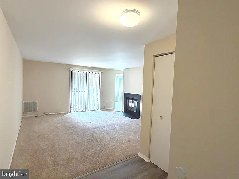 18131 Chalet Dr #24-103 — Photo 2