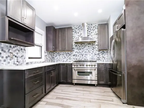 3216 Avenue J image 9 of 36