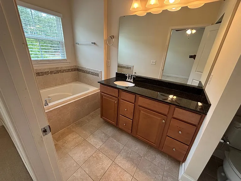 721 Suffield Way — Photo 27