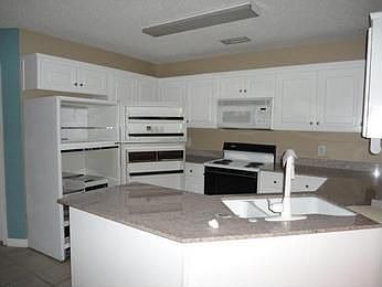 3rd image of 316 Crossbridge Dr