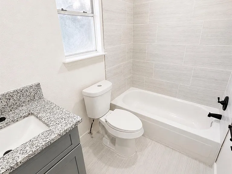 6706 Dinner Creek Ct — Photo 8