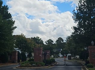 2521 Thorngrove Ct, Fayetteville, NC 28303