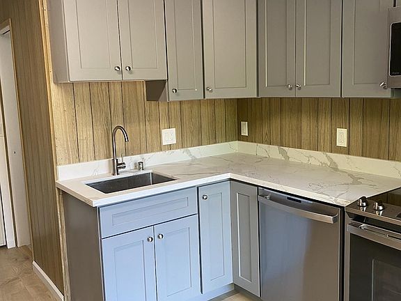 2nd image of 1342 Tenaya Dr #B