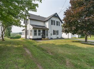 30 Franklin St, Carthage, NY 13619