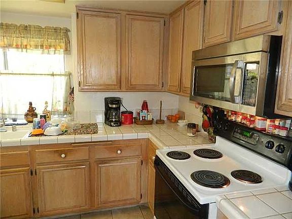 5th image of 3233 San Tomas Dr