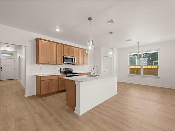 3rd image of 580 Gus Loop