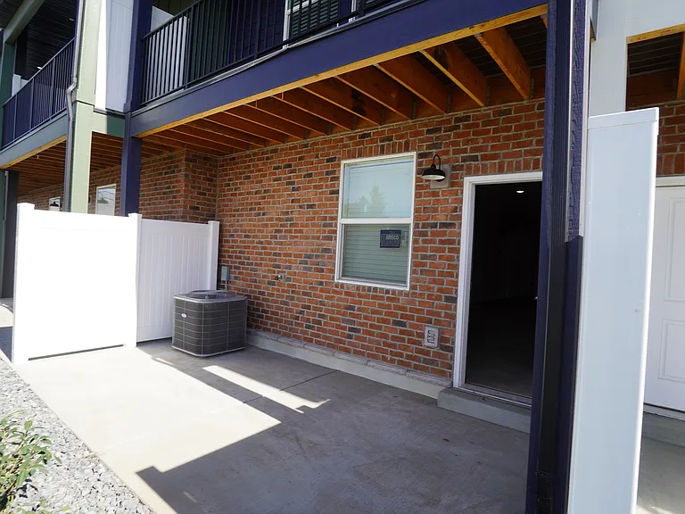 1582 S 150 W — Photo 8