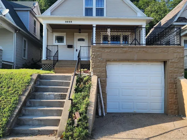 1603 Hershey Ave, Muscatine, IA 52761