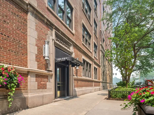 3800 N Lake Shore Dr #3G, Chicago, IL 60613
