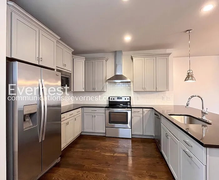 1003B Spain Ave — Photo 5