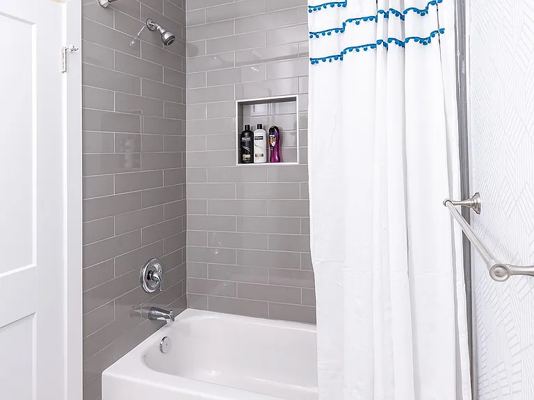 7532 E Hazelwood St — Photo 25