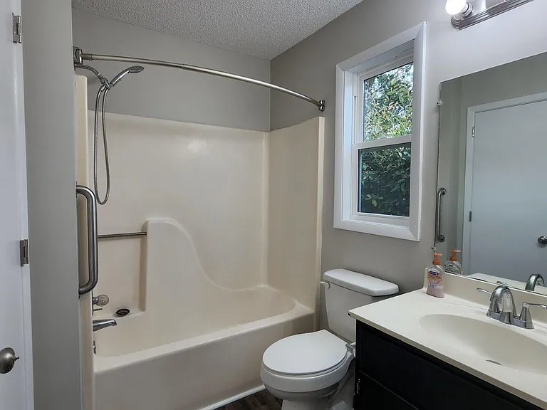 12 Portwest Townhouses #D — Photo 9