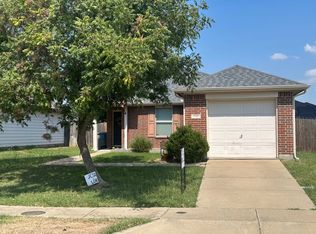 1949 Sampsell Dr, Grand Prairie, TX 75051