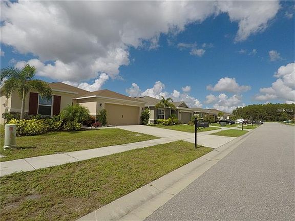 2nd image of 2820 Shelburne Way