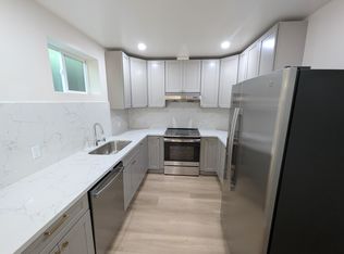 438 48th St #B, Oakland, CA 94609