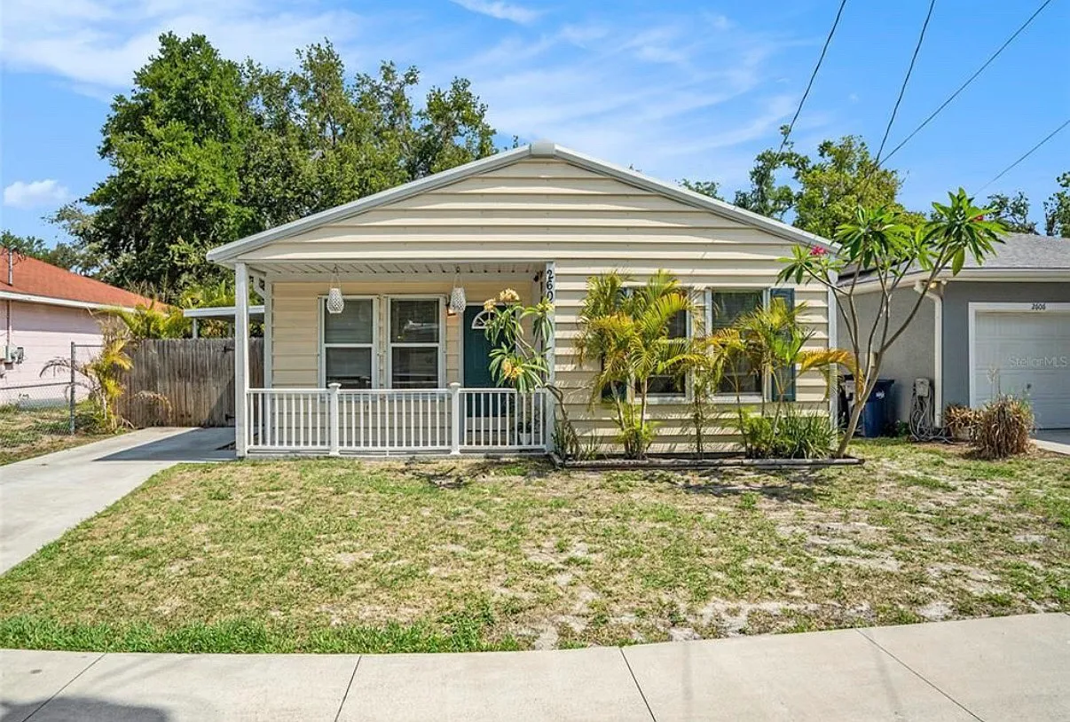 3 bed, 1560 sqft, $2,800 — Photo 1