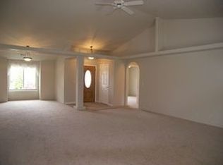 2719 SW Garden Meadow Dr, Grants Pass, OR 97527