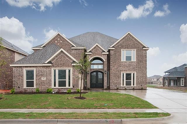 1st image of 2627 Linda Vista Dr