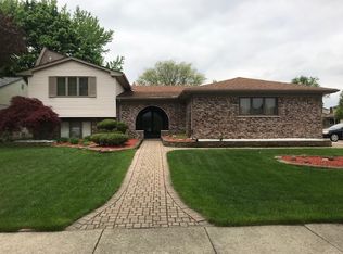 43371 Saal Rd, Sterling Heights, MI 48313
