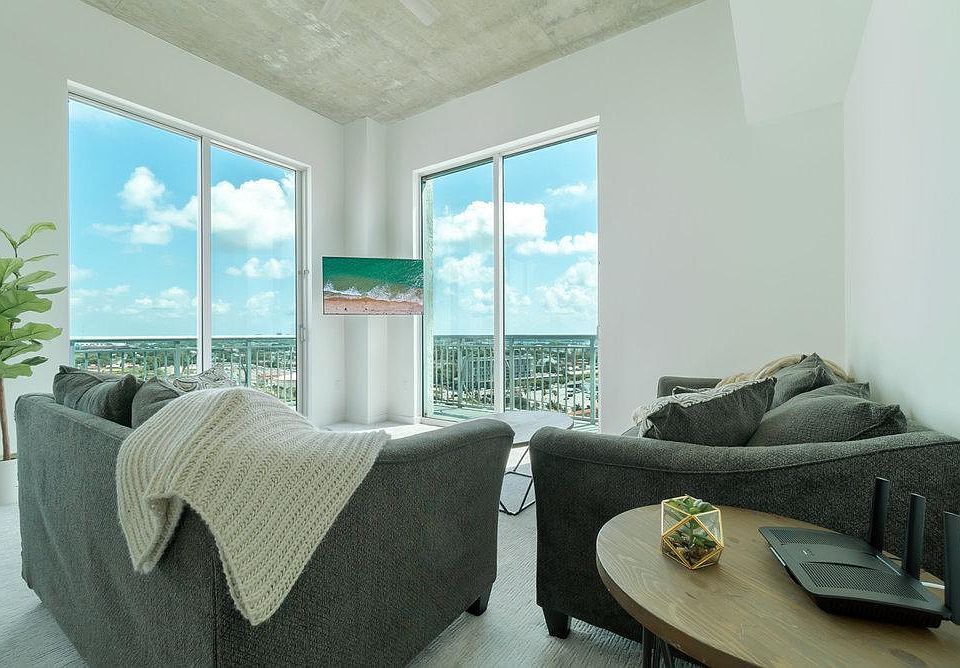 1st image of 301 Australian Ave #1620