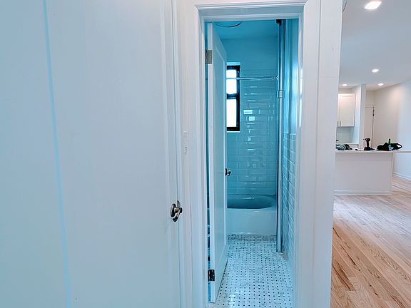 5th image of 100 Hart St APT 5B