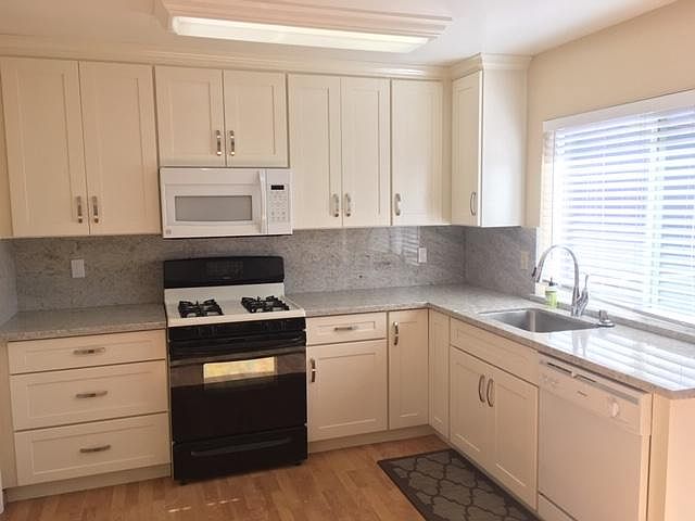 1st image of 816 Sunnypark Ct