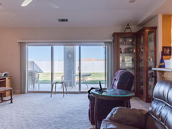 4th image of 2820 Paradise Dr