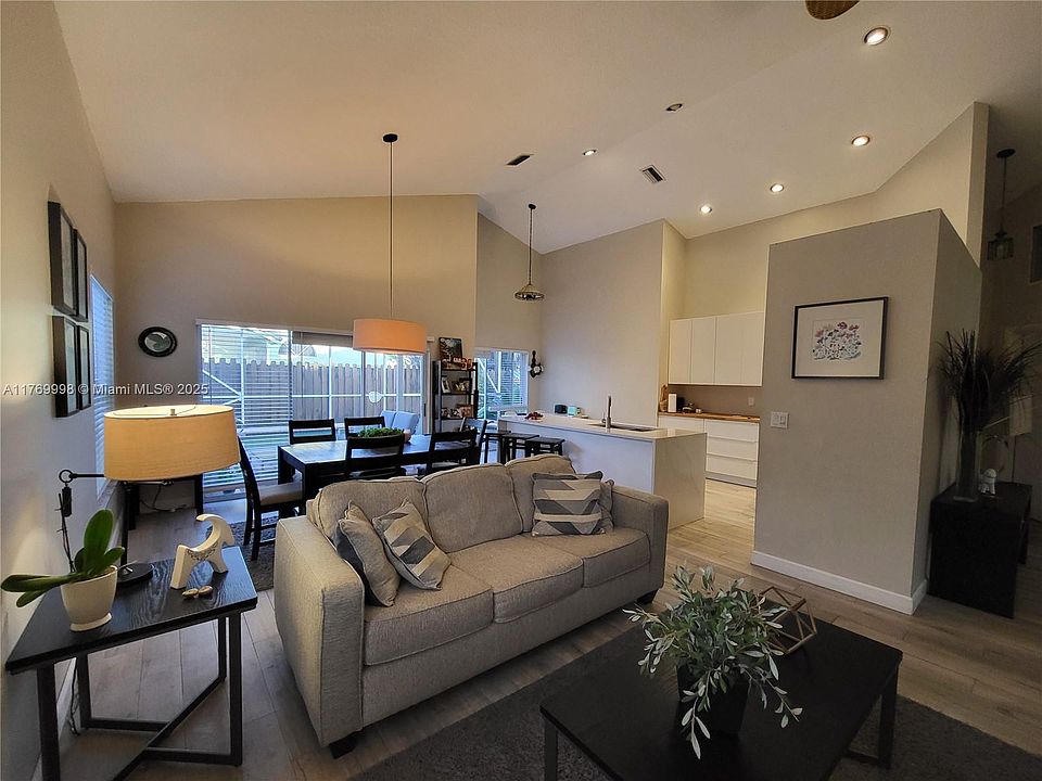 1st image of 7450 Trescott Dr #0