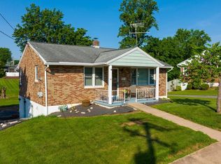 10 Willow Run Rd, Dover, PA 17315