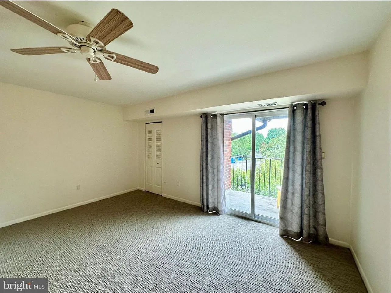 1 bed, 794 sqft, $1,550 — Photo 3