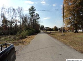1840 Walls Ln NE, Hartselle, AL 35640