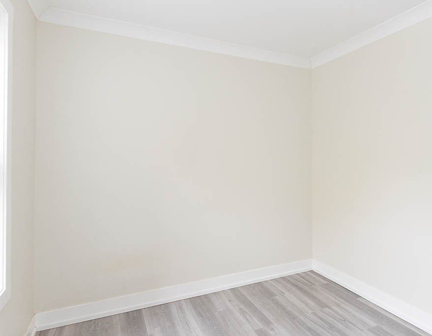 1st image of 1417 W Hutchinson St #E09p