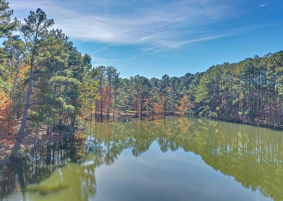 1st image of 3678 Lake Charles Dr