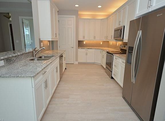 5th image of 10048 Hidden Pines Ln