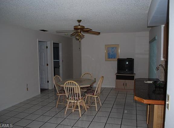 5th image of 215 SW 40th St