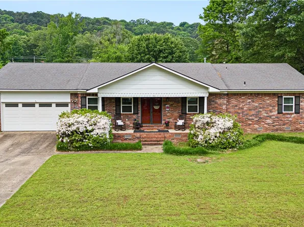 808 Knights Ct, Russellville, AR 72801