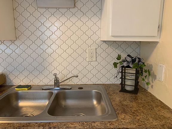 5th image of 37 Mentelle Park APT 4