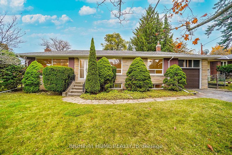 Toronto House for rent - 4 Bedrooms in Toronto