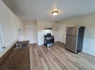37 Foundry St APT 3R, Woonsocket, RI 02895