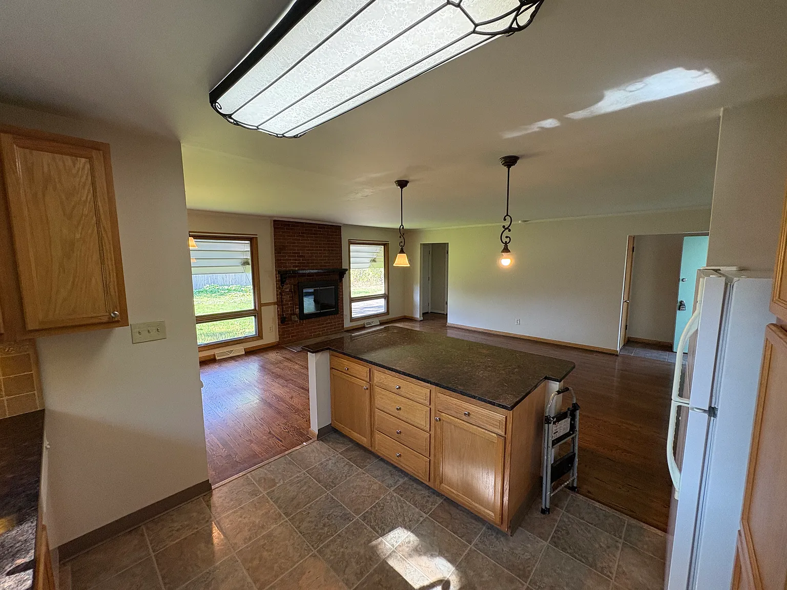 2317 Edgevale Rd — Photo 4