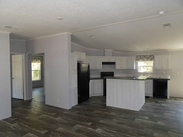 1st image of 128 Theresa Dr #128
