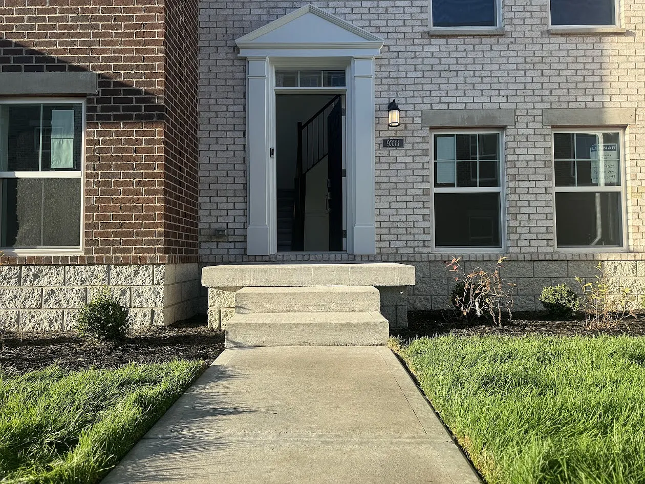 3 bed, 1710 sqft, $2,495 — Photo 3