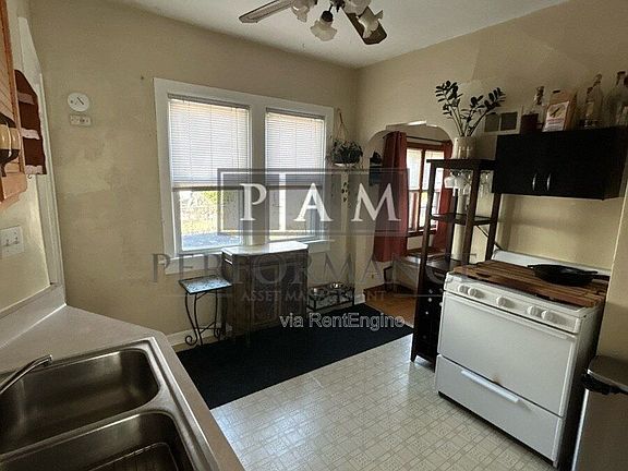 5th image of 2442 N Bremen St