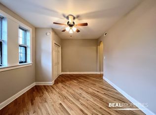 896 Green Bay Rd APT 9, Winnetka, IL 60093
