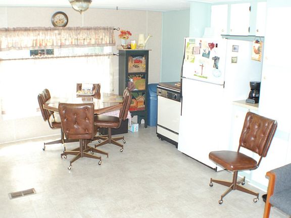2nd image of 2250 S Flower Ave #11