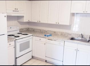1052 Main St, Malden, MA 02148