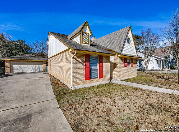 2nd image of 134 Oak Grove Dr