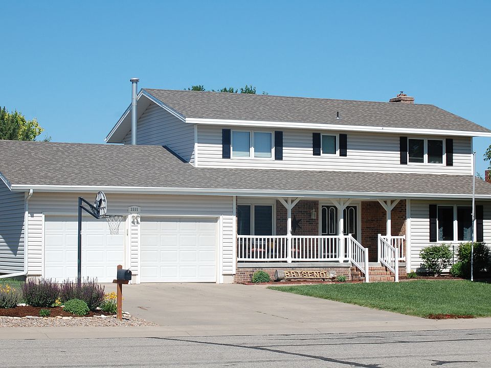 1st image of 3505 Hillcrest Dr